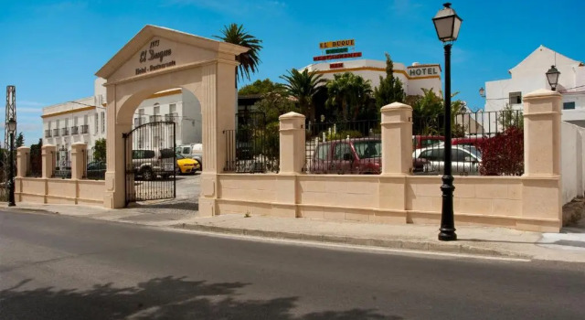 Hotel Restaurante El Duque, Забронировать Отель Медина-Сидония Los Alcornocales Natural Park, рядом с Museo Arqueológico de Medina Sidonia