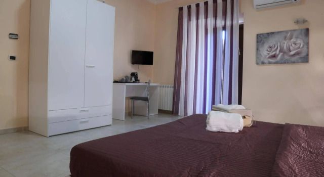 Four Rooms, Book Hotel Hotels in Sicily with Parking, Parking