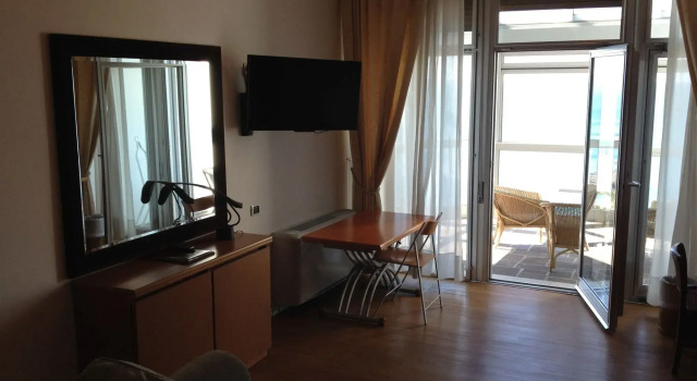Maximilian Suites