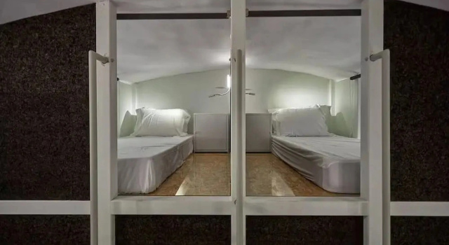 Hostel 16 Oia