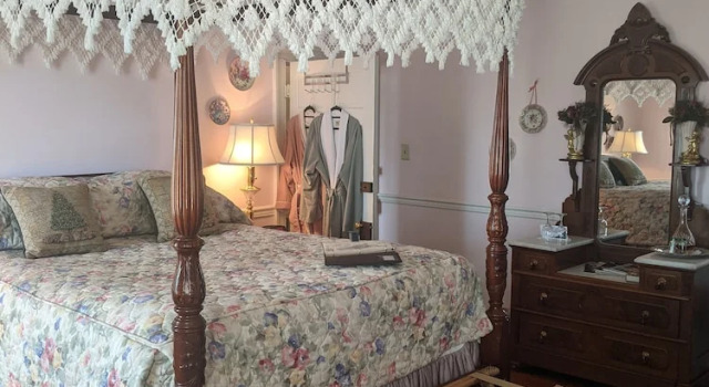 Номер Classic The Richard Johnston Inn & 1890 Caroline House