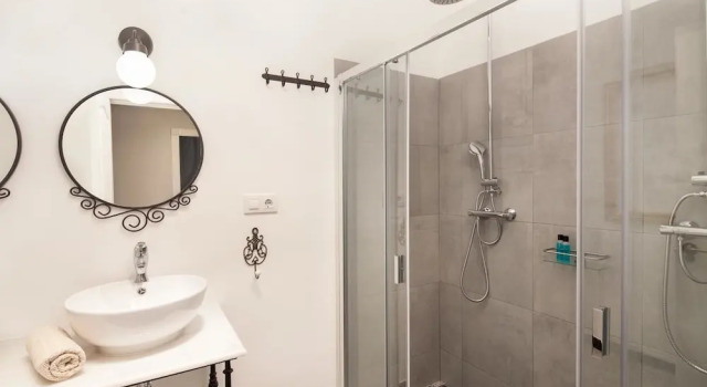 Апартаменты с 3 комнатами Romantic Apartment