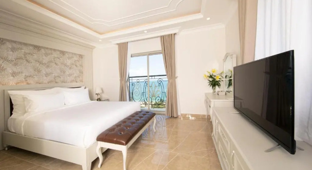 Номер Deluxe Mercure Nha Trang Beach