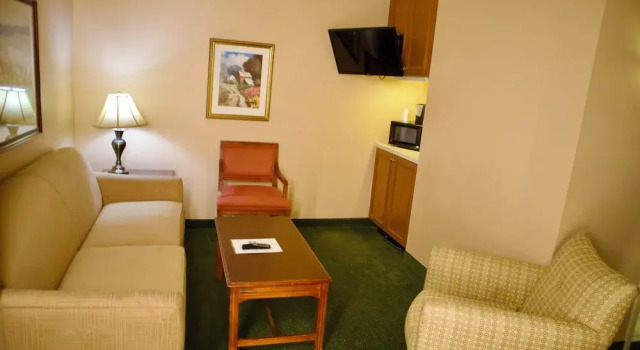 O podwyższonym standardzie pokój Hotel Mead Resorts & Conventions Center