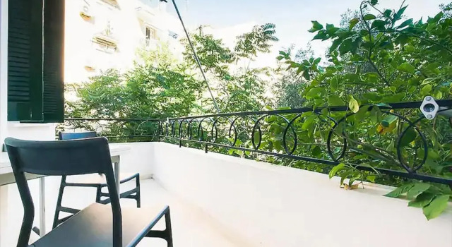 Апартаменты с балконом Athens Green Apartments