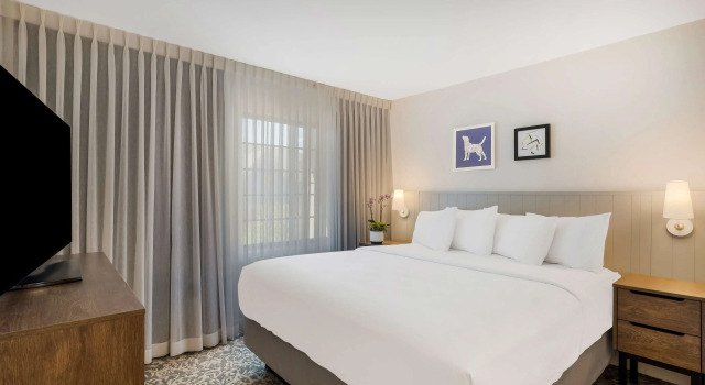 Четырёхместный люкс с 2 комнатами Sonesta ES Suites Portland Vancouver 41st Street