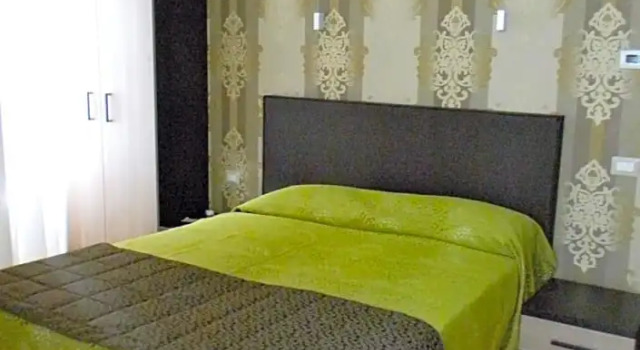 Трёхместный номер Rome Kings Suite