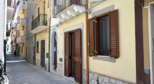 Largo Cannizzaro Apartments, Book Apartment Hotels in Sicily with Parking, Parking