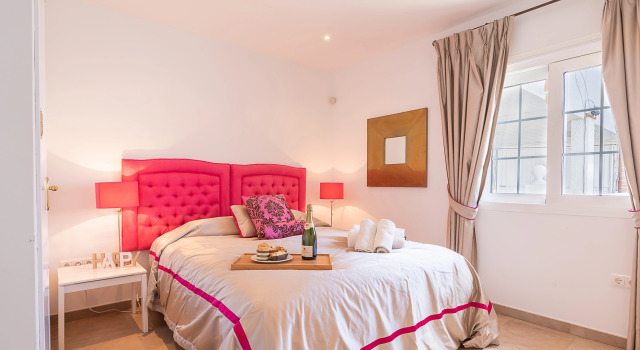 Lets in the Sun - La Cala de Mijas - Apartment with Sea View, Забронировать Апартаменты/квартира Отели Ла-Кала-де-Михас с парковкой, Парковка