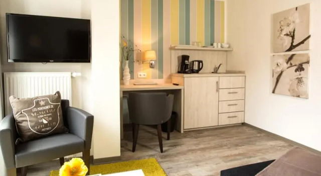 Полулюкс Hotel Tide 42