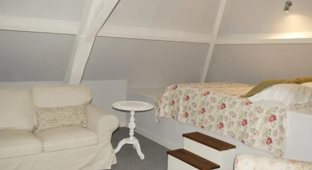 Chambres D'Hôtes B&B Bergerac - La Grande Maison, Rezerwuj Bed and Breakfast Bergerac Red Perigord