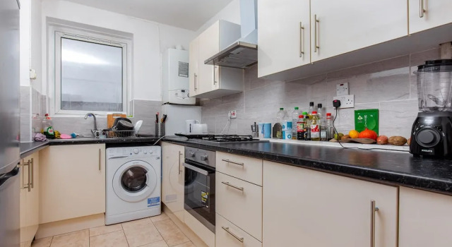 James Middleton House - Deluxe Guest Room 4, Забронировать Гостевой дом Лондон Большой Лондон, рядом с London Fields Train Station