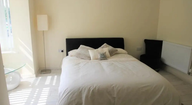 Bright Modern House beside Snowdonia, Забронировать Отель Лланфэрфечейн Клоид