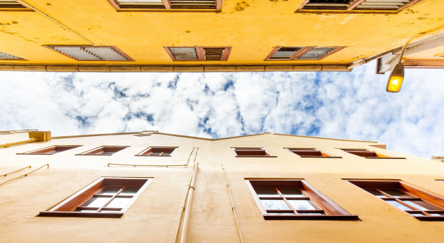 Restored 2Br Monumental Townhouse W/ Stylish Interior Design & Large Balcony