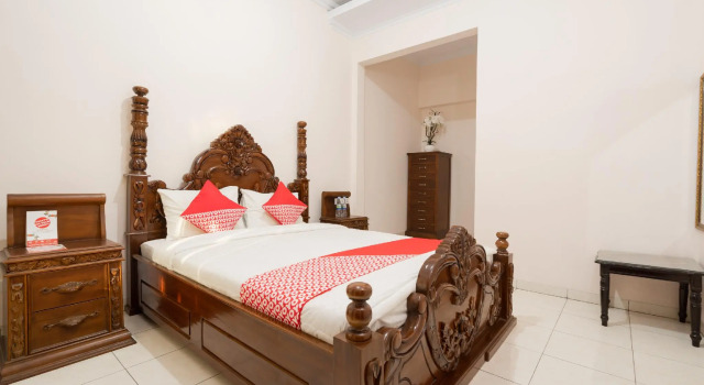 OYO 1885 Wisma Wongso Syariah