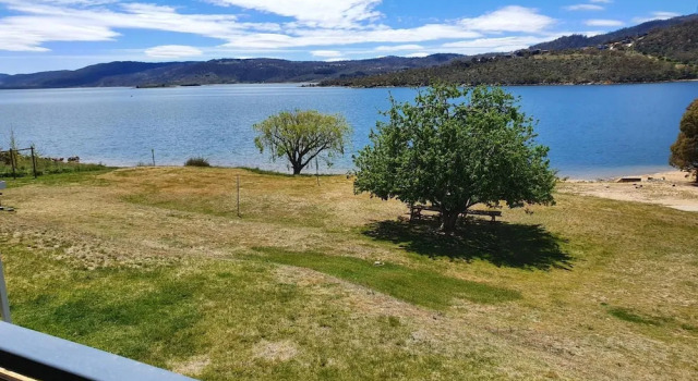 Номер Standard с балконом Lake Jindabyne Hotel
