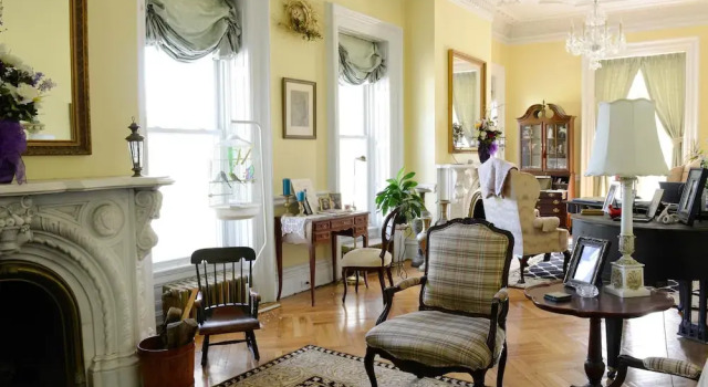 Marble Mansion Inn, Buchen Sie Bed & Breakfast Hotels in New England mit Frühstück, Frühstück