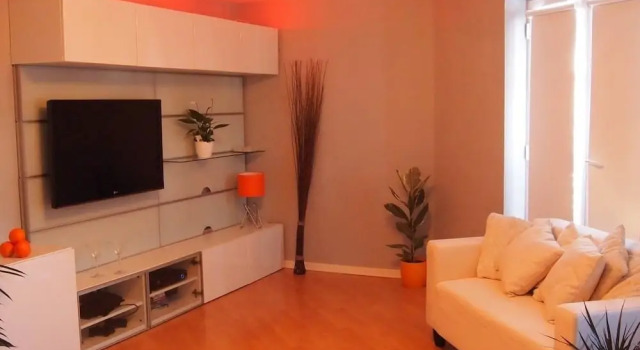 2 Bedroom Apartment With Juliet Balcony