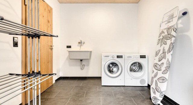 Ferienwohnung Family Zentral, Забронировать Отель Бранд Brandnertal, рядом с Канатная дорога Гульмабан