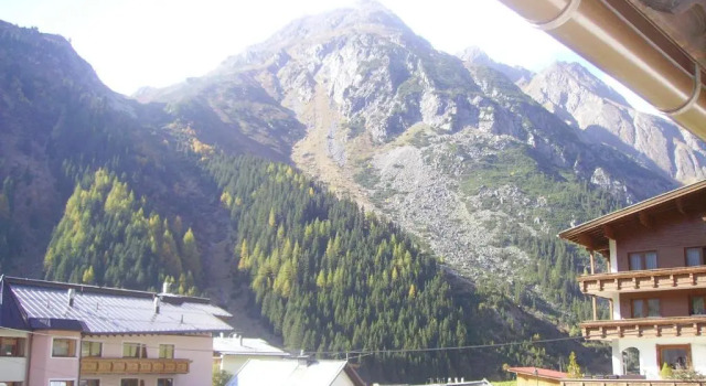 Семейные апартаменты c 1 комнатой с балконом Haus Puit Mandarfen Pitztal