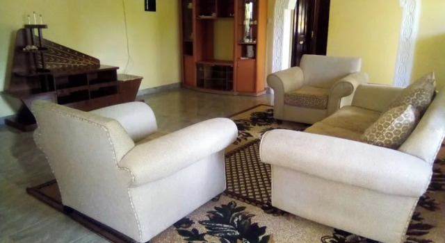 Jawanga Beach Location Villa, Book Villa Hotels in Coast Region with Parking, Parking