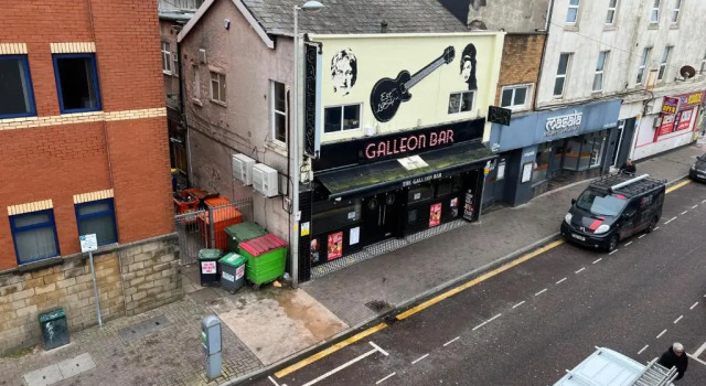 Peaky blinders apartment 5 min walk to Blackpool tower sleeps up to 14