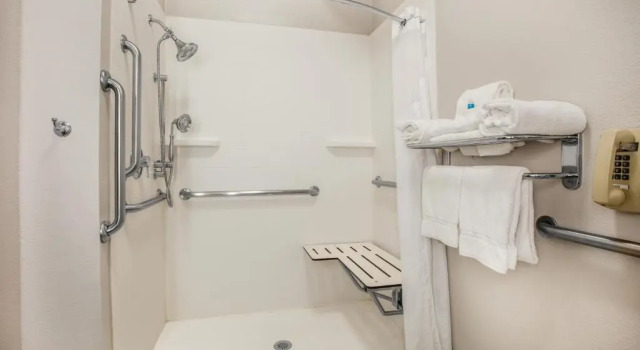 Люкс Holiday Inn Express Hotel & Suites Dallas - Grand Prairie I-20 by IHG