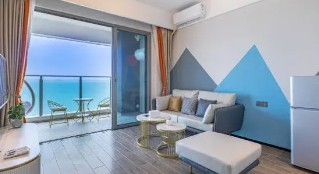 Четырёхместный люкс с 2 комнатами с балконом и с видом на море Xinhai Sea View Swimming Pool Villa（Poly Jinchowan Store）
