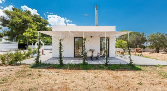 3106 Villa Acqualuce by Perle di Puglia, Book Villa Cottages in Matino, Cottage