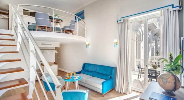 Семейный люкс с балконом и с частичным видом на море Hotel Mediterraneo Sorrento