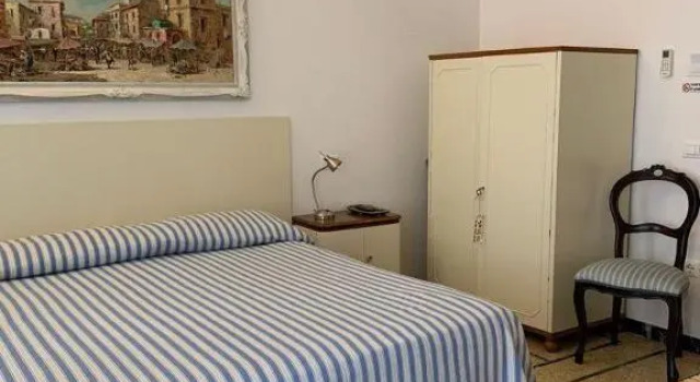 B&B Viale Italia 22, Забронировать Отель «постель и завтрак» Фоллоника Побережье Мареммы