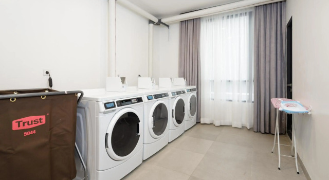 Joylive BSD City, Prenota Hotel Legok West Java