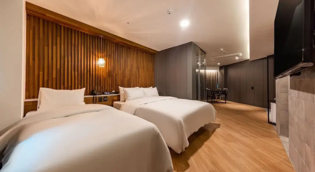 Номер Royal Brown Dot Hotel Seosan