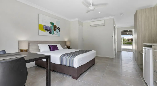 Camera Standard Beachside Boutique Motel Mackay