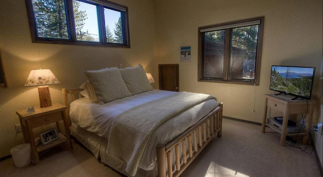 Tahoe Acres by Lake Tahoe Accommodations