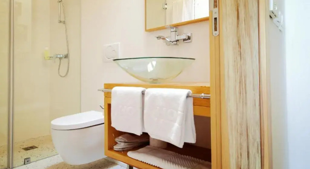 Двухместный номер Comfort с балконом Hotel Gracanica