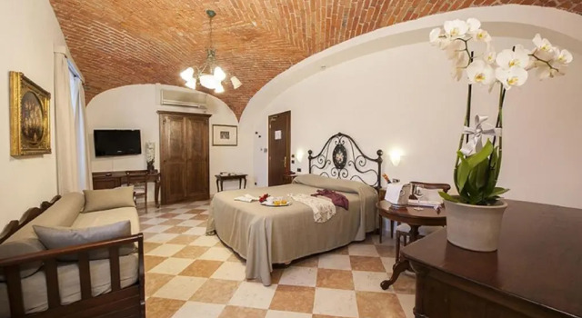Полулюкс Albergo La Corte Albertina