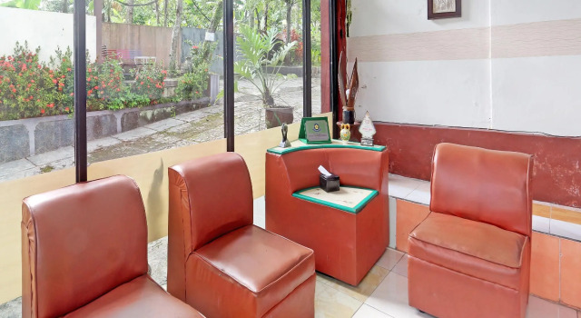 OYO 90878 Pakem Sari Hotel & Convetion