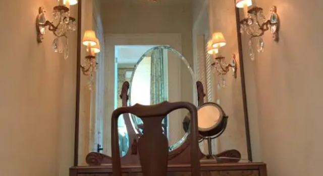 Двухместный полулюкс с балконом Terrell House Bed and Breakfast