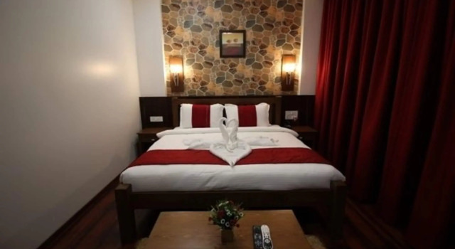 Hotel Majestique pune, Забронировать Отель Отели штата Махараштры 3 звезды, 3*