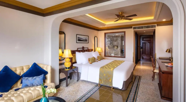 Трёхместный номер Classic Silk Path Grand Hue Hotel