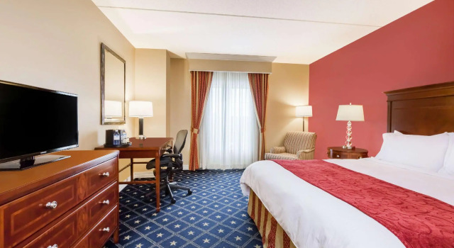 Двухместный номер Standard Wyndham Gettysburg Hotel & Conference Center