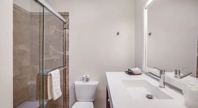 Двухместный номер Standard Inndulge -- A Modern Resort