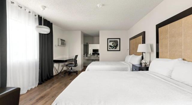 Четырёхместный номер Standard Vagabond Inn Los Angeles at USC