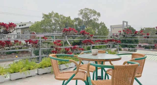 喫茶居 茶蔬食主題民宿 Chih Cha Jyu, Book Hotel Hoteller i Miaoli County med parkering, Parkering