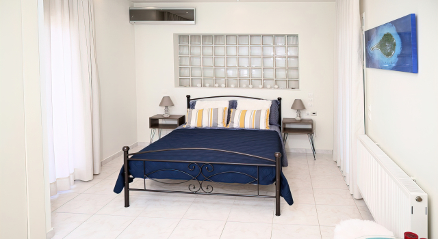 Luxury Villa Amina with private swimming pool, Забронировать Вилла Отели East Crete с парковкой, Парковка