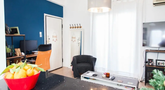 Апартаменты Cozy apt in Central Athens with view