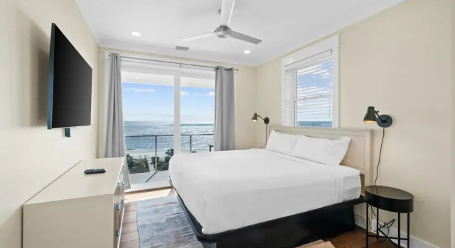 Cape San Blas Beach House - Starfish, Book Feriehus Hoteller i Indian Pass med parkering, Parkering