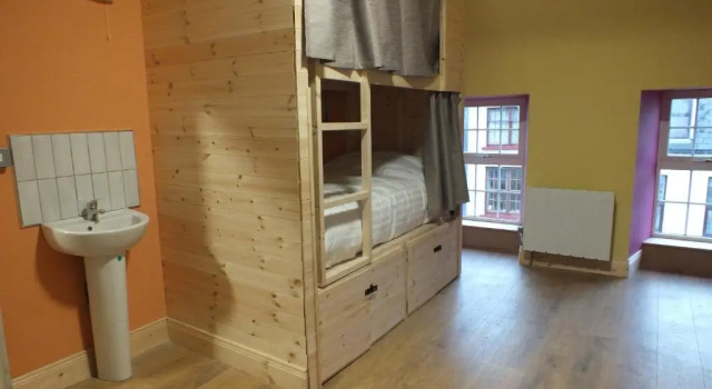 Кровать в общем номере The Black Sheep Hostel