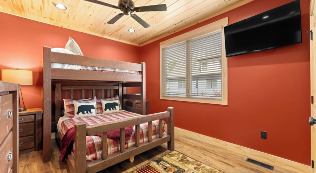 The Lodges Avantstay Lakefront, Sleeps 66 Pools, Docks, Theaters, Views, Забронировать Дом для отпуска Коттеджи Лейк-Норман-оф-Катобы, Коттедж